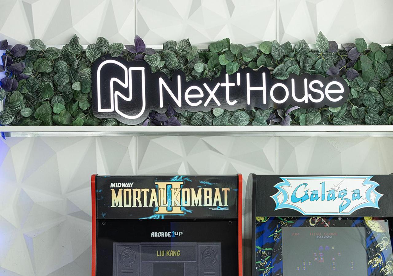 Next'House - Skyview Host Hostel Дубай Екстериор снимка