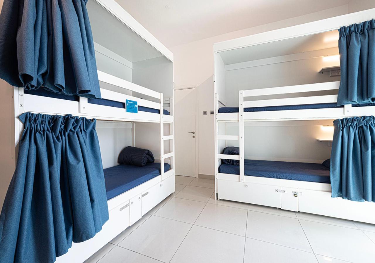 Next'House - Skyview Host Hostel Дубай Екстериор снимка