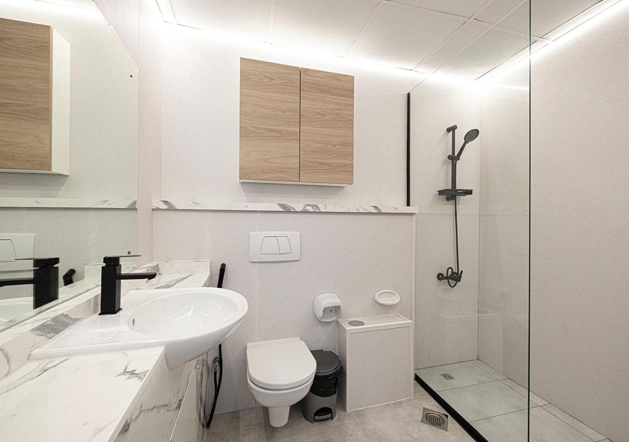 Next'House - Skyview Host Hostel Дубай Екстериор снимка