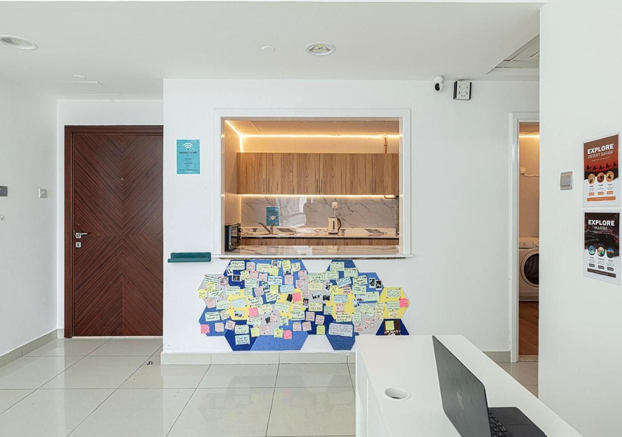 Next'House - Skyview Host Hostel Дубай Екстериор снимка